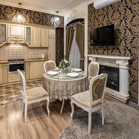 Апартаменты Classic Royal Apartment. Balcony And A/c *