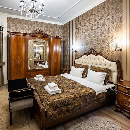 Апартаменты Classic Royal Apartment. Balcony And A/c